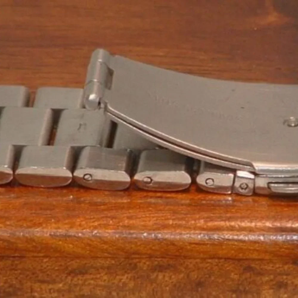 Pre-Owned Silver Stainless Steel Apple Smart Watch Band